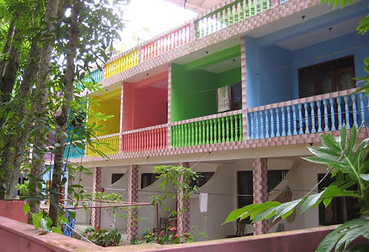 Hotel Santis 希克杜沃 外观 照片