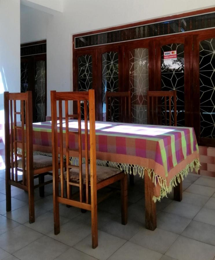 Hotel Santis 希克杜沃 外观 照片
